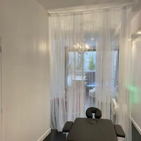 Апартаменты Magnifique Loft Avec Jacuzzi Privatif - *